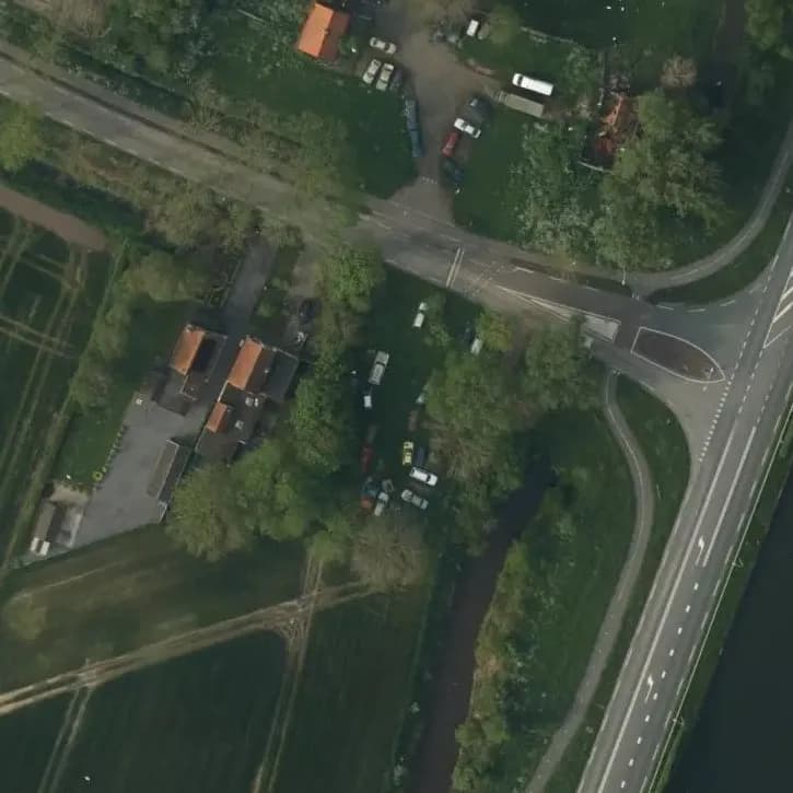 Verlaten Autoopslag