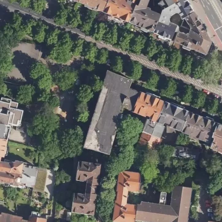 Ruine Autogarage	